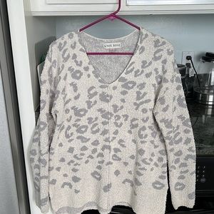 Knox Rose gray and cream sweater. Size S